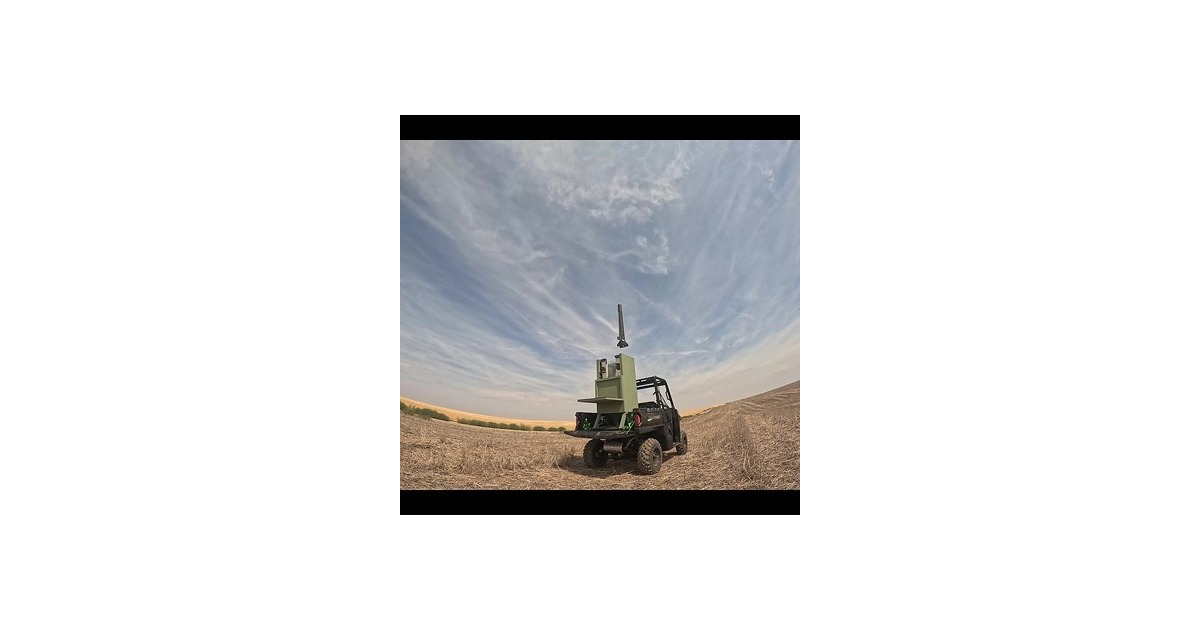 Cummings Aerospace source photograph of the August 25, 2026 vehicle-mounted Hellhound launch test in Pendleton, Oregon. Inert-payload test; no operational strike is depicted.